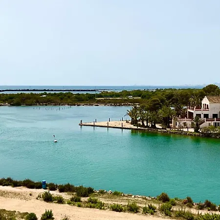 Apartment 180 Degree Sea Views! *