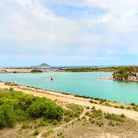 180 Degree Sea Views! *