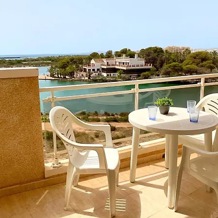 180 Degree Sea Views! Apartment