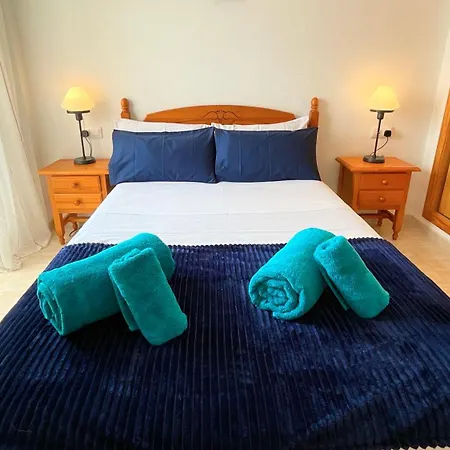 180 Degree Sea Views! *